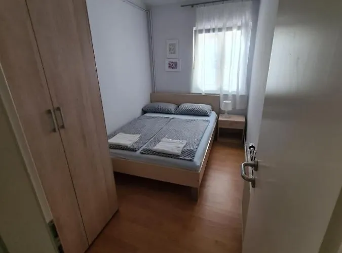 Apartma Z Dvema Spalnicama In Teraso Daire Portorož